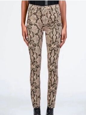 Black Orchid Skinny Jeans NWT